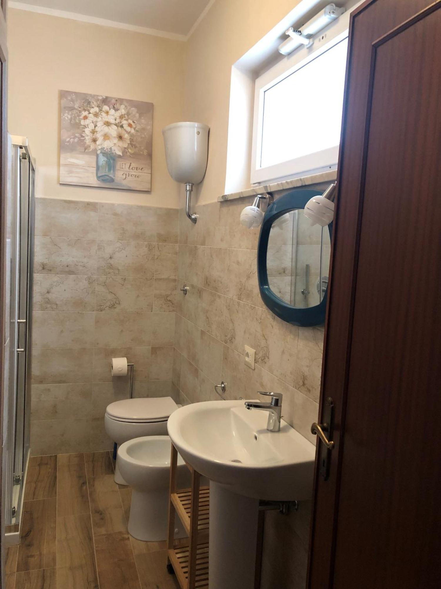 카프라롤라 Casa Di Giose Con Garage 아파트 외부 사진